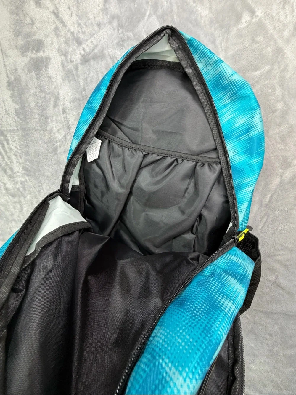 Summit Ridge Hiking Men's Teal and Black Daypack Sports 3 Pockets 35L